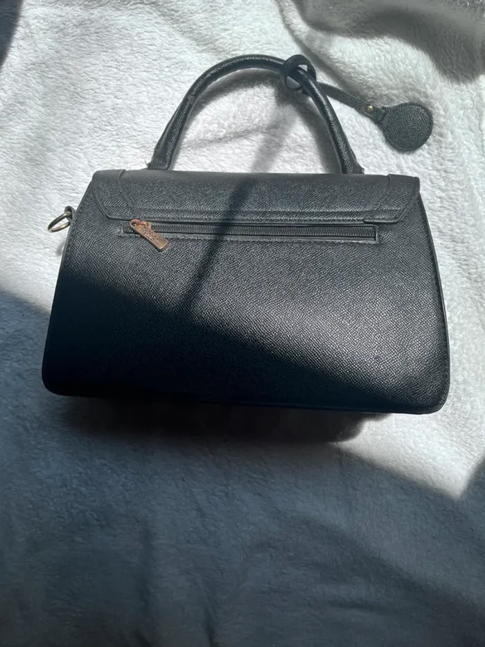 Sac à main très bon état - photo numéro 2