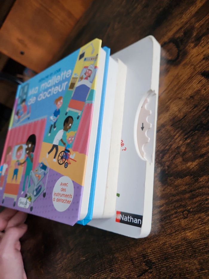 Lot de 4 livres bébé/ enfant - photo numéro 3