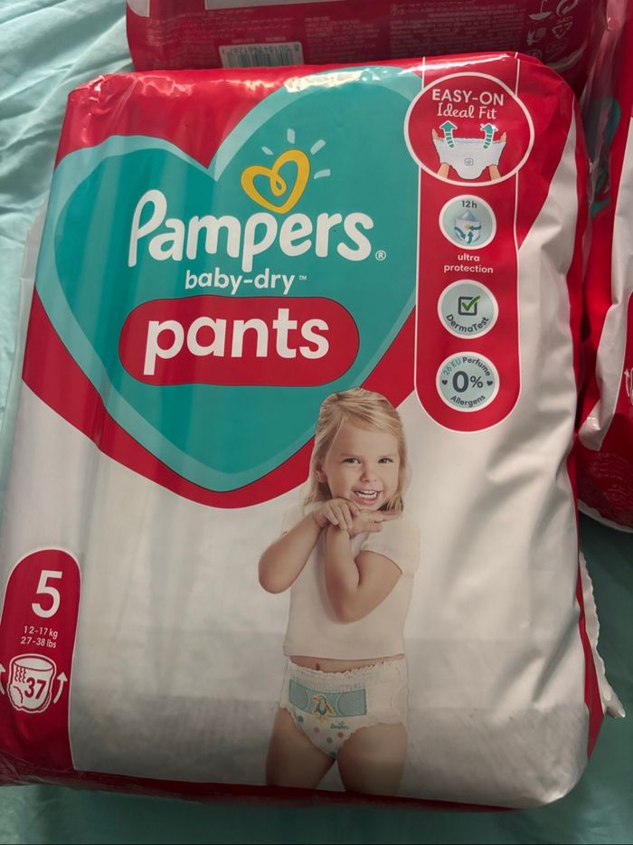 Lot couches pants Pampers taille 5 - photo numéro 3