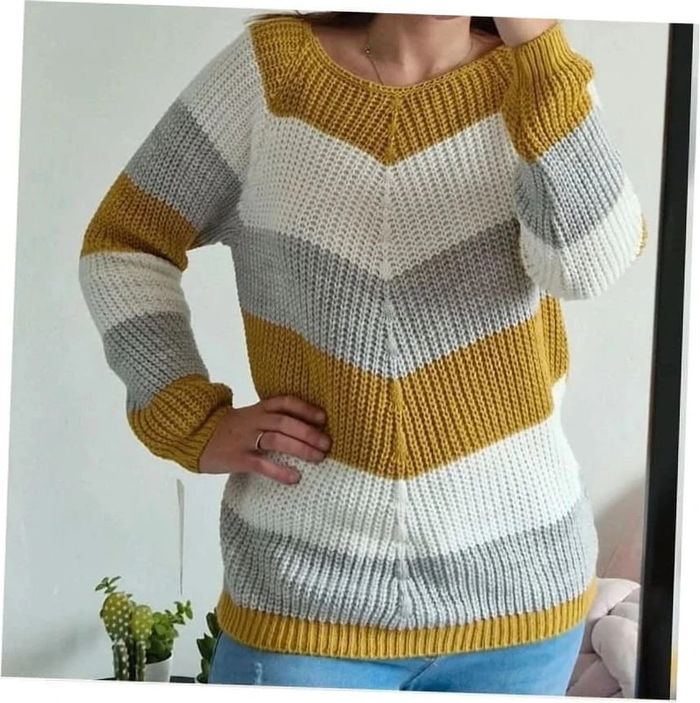 Pull en maille tricolore gris, jaune et blanc