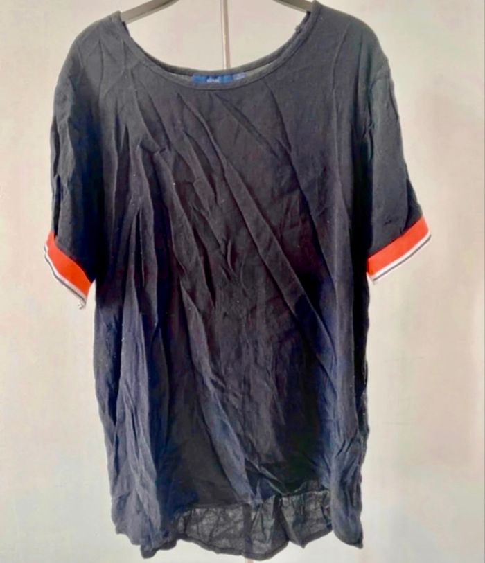 T-shirt fluide avec bande colorée sur manches