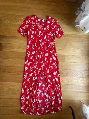 Robe longue rouge boutonnée pour femme
