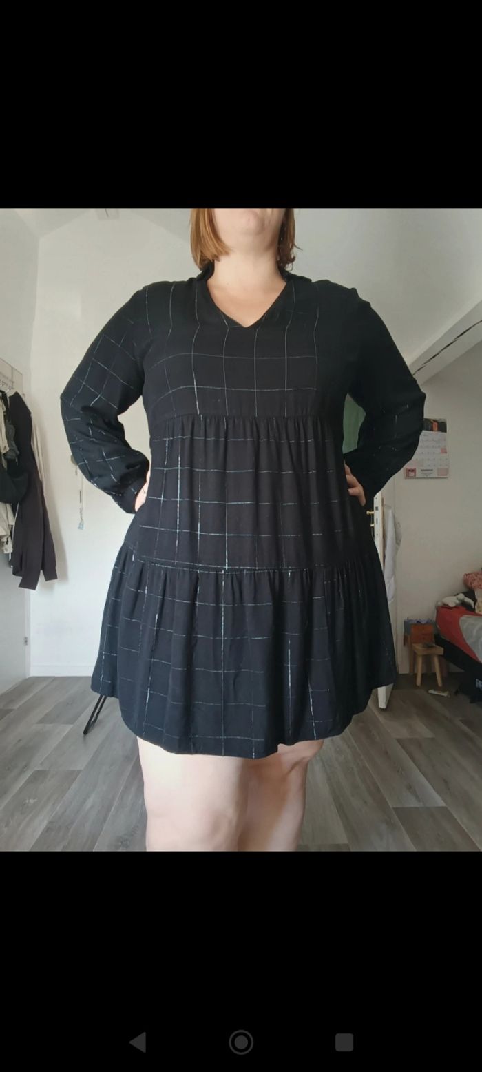 Robe noir - photo numéro 3