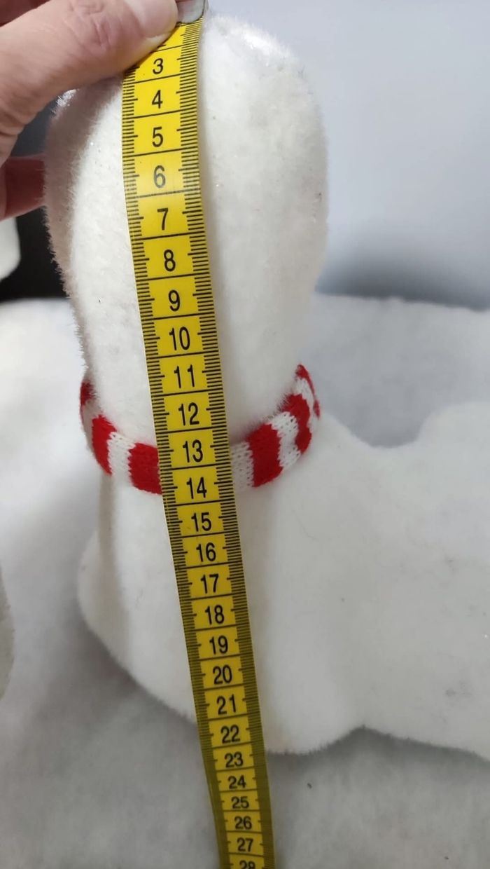 Renne décoratif de Noël blanc avec écharpe rouge - photo numéro 5
