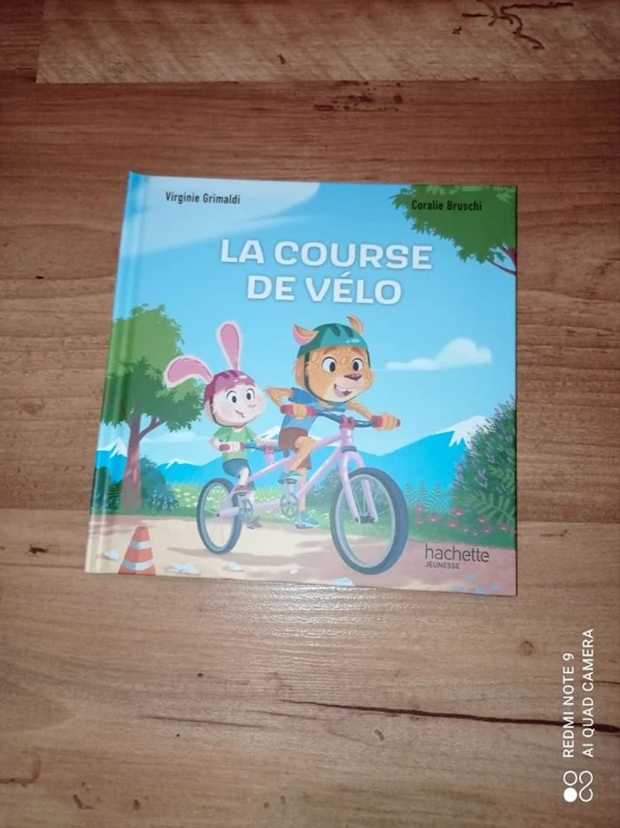 Livre album enfant Mac Do, La course de vélo, Éditions Hachette Jeunesse NEUF