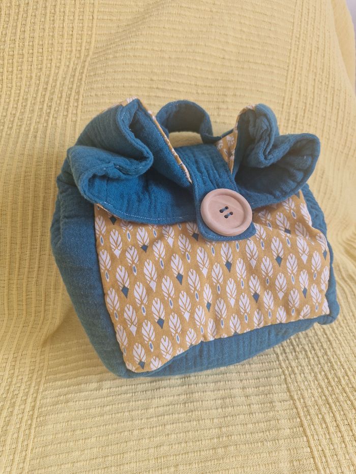 Jolie trousse en tissu doublé bleu canard et jaune moutarde - photo numéro 3
