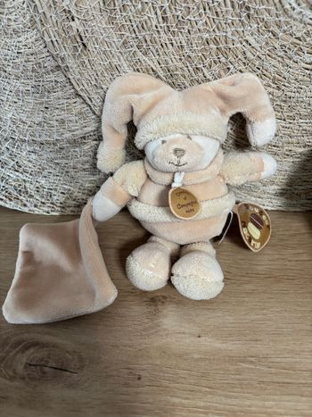 Doudou ours macaron beige mouchoir doudou et compagnie 