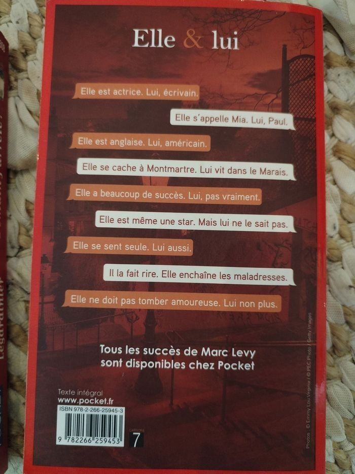 Lot 3 livres romance - photo numéro 2