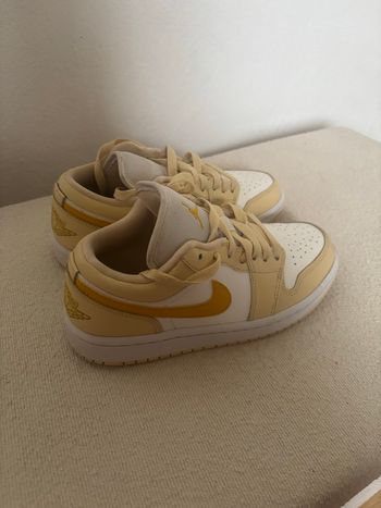 Jordan jaune 