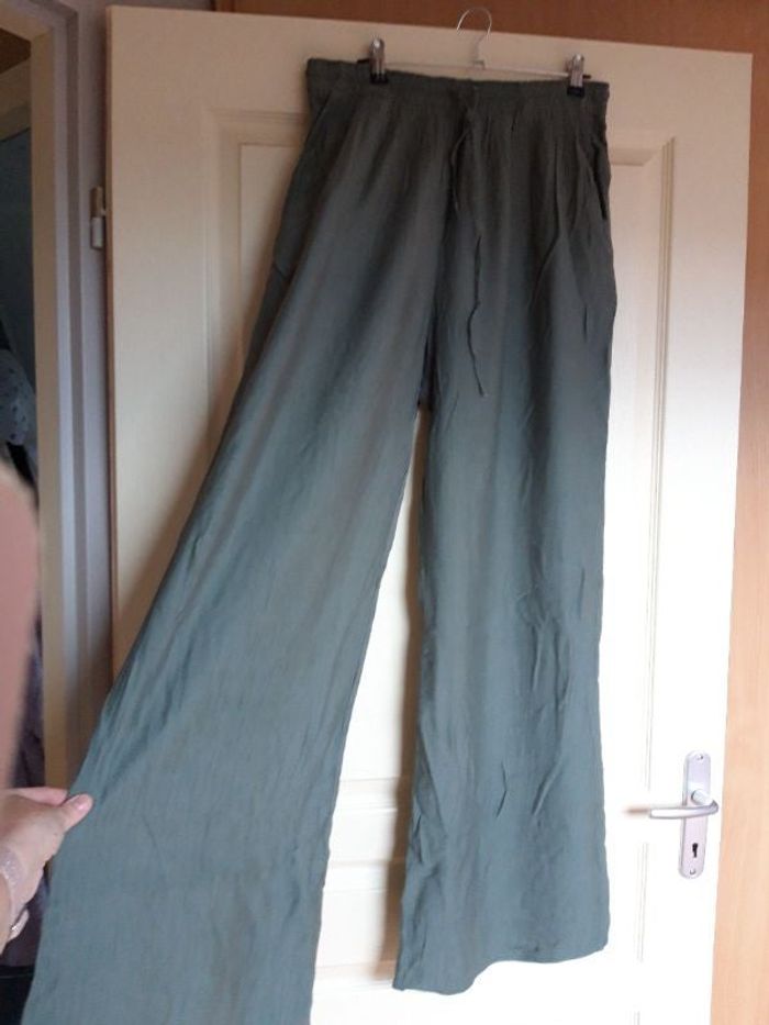 Pantalon large et fluide kaki neuf XL