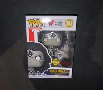 Figurine Funko Pop / Wonder Woman 393 / Dc Comics / Glows In The Dark Spécial édition