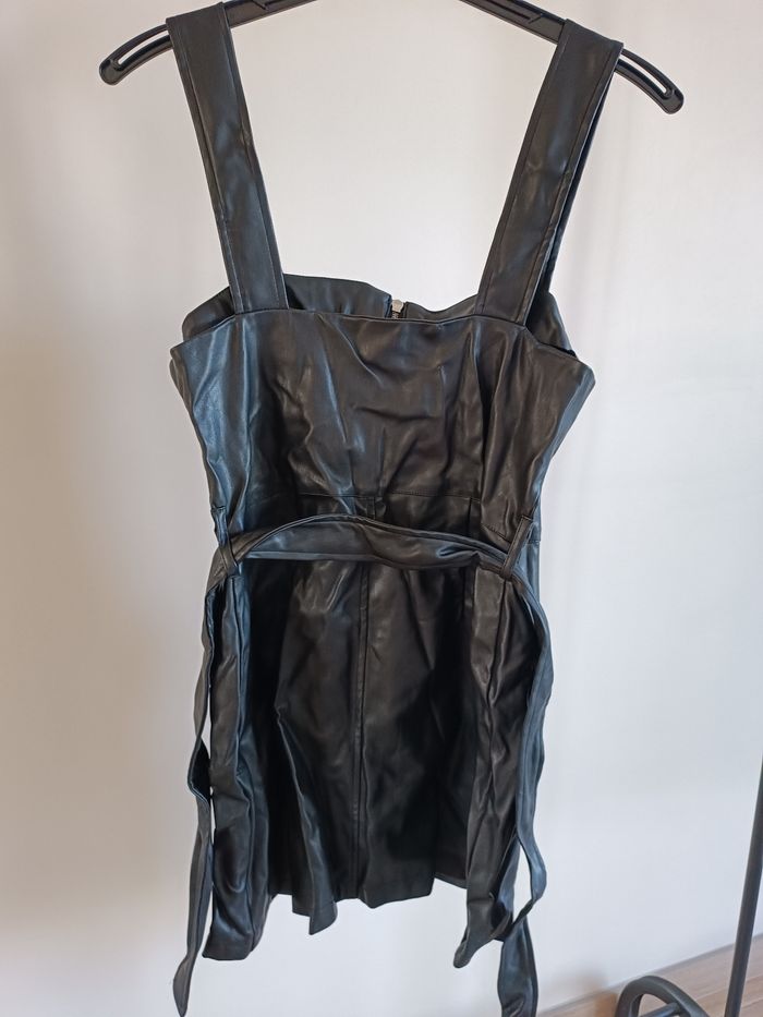 Robe noire en similicuir L - photo numéro 6