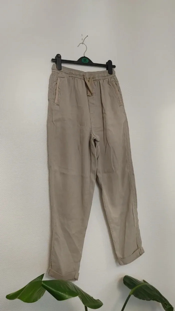 Pantalon en lin beige - photo numéro 4