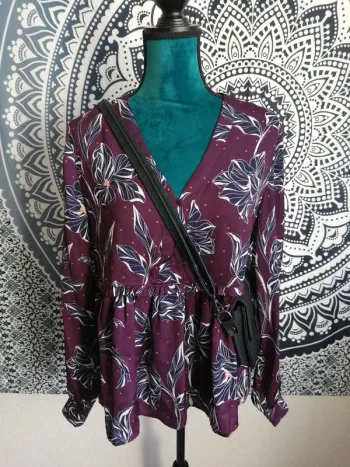 Blouse prune peplum à manches longues motifs fleurs et pois avec boutons / camaïeu / (40)