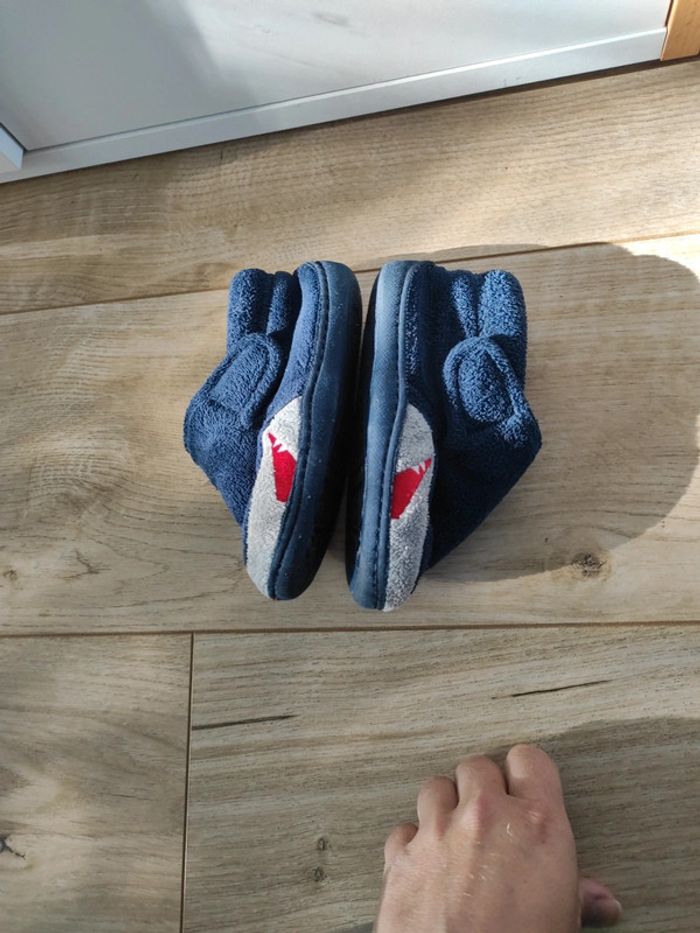 Chaussons requin 🦈 idéal rentrée - photo numéro 3