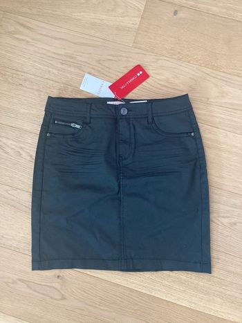 Neuve - jupe enduit Camaïeu 36