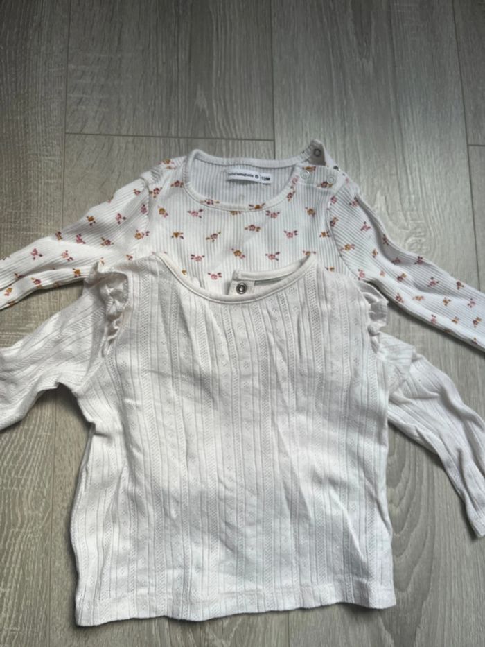 2 T-shirt manche longue côtelés 9-12 mois bébé fille