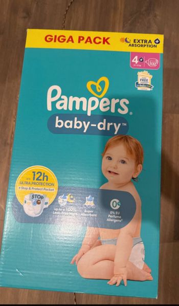 Couches Pampers  4+ pack de 132 couches