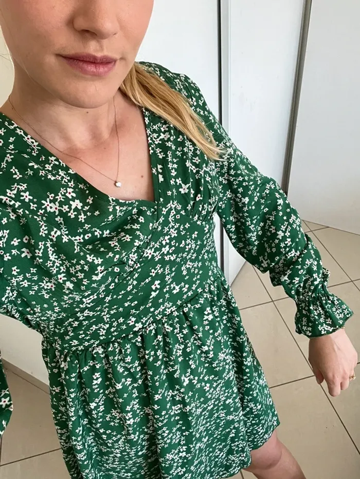 Rose verte a fleurs
