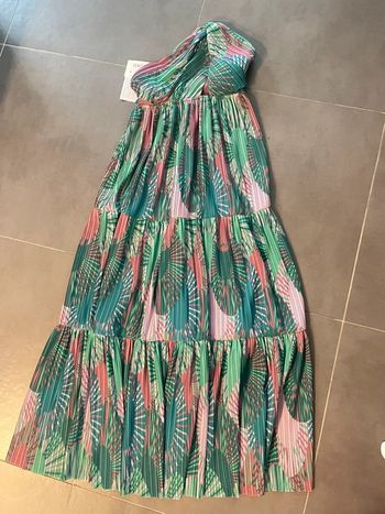 Robe nastasia taille 2 neuve