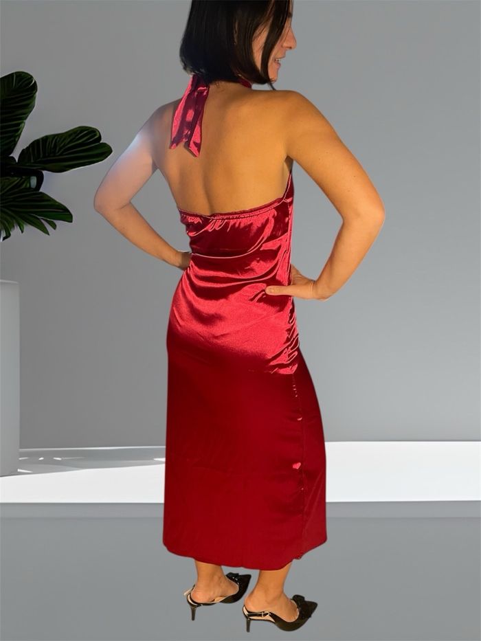 Robe rouge satinée - photo numéro 3