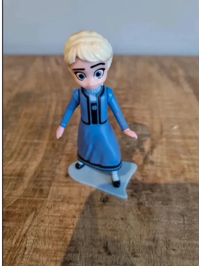 Figurine elsa enfant reine des neiges - photo numéro 2