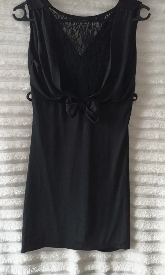 Robe noir - photo numéro 3