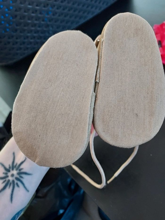 Chaussure bébé - photo numéro 4