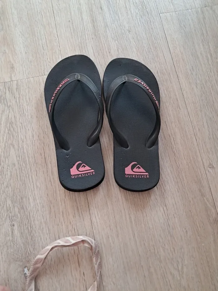 Tong noire - photo numéro 5