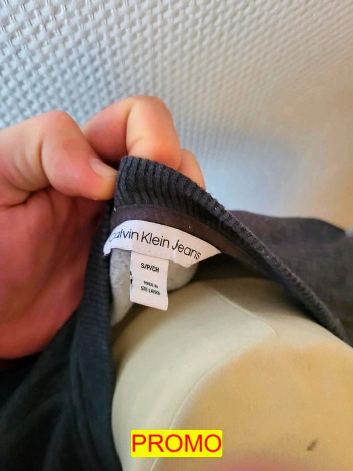 Joli sweat Calvin Klein femme taille S Ref 8IT042 - photo numéro 3