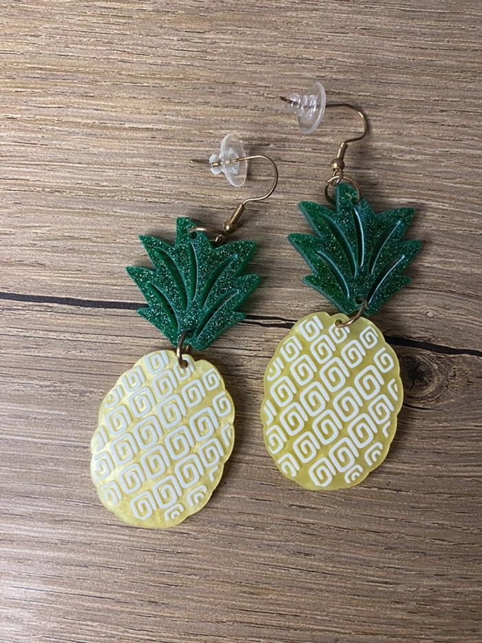 Boucles d oreilles acrylique ananas