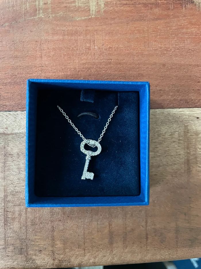 Collier clé Swarovski