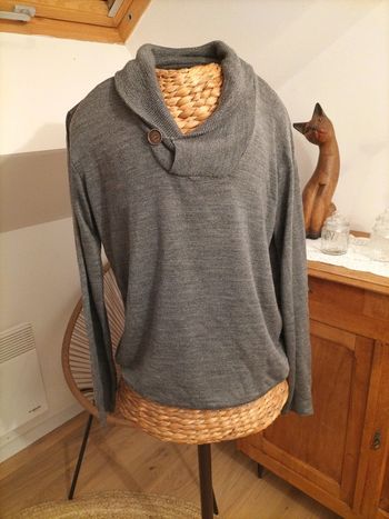 Pull gris