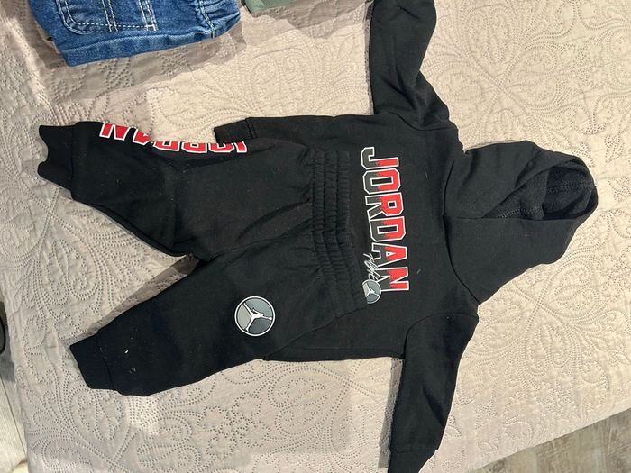 Ensemble jogging bébé