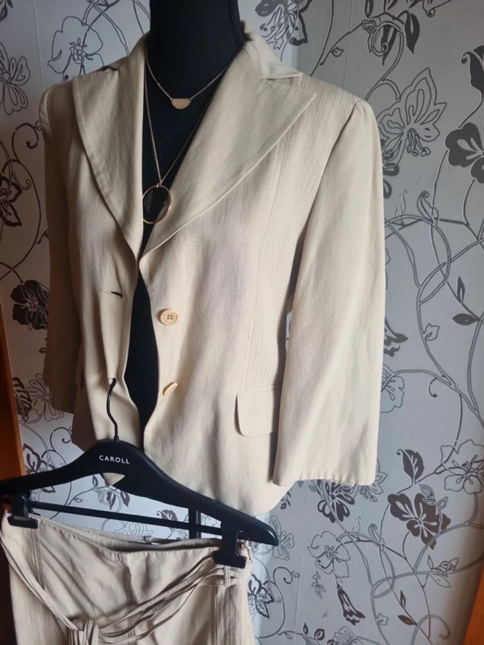 Ensemble jupe et veste beige - photo numéro 2
