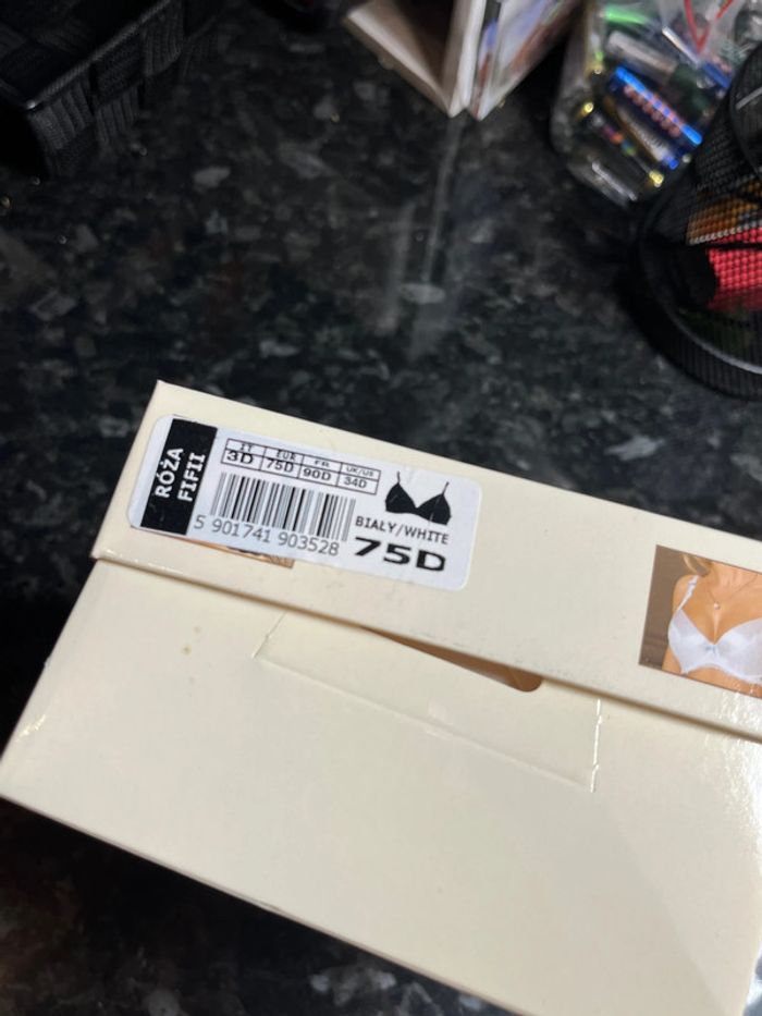 Soutient gorge sexy marque Roza Fifii push up taille 75D neuf - photo numéro 3