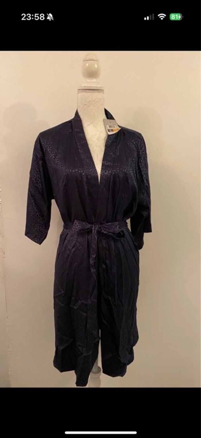 Peignoir satinée neuf L - photo numéro 2