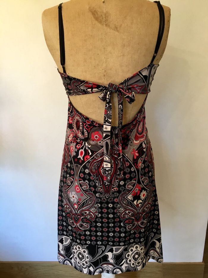 Robe dos nu motifs ethniques - photo numéro 3