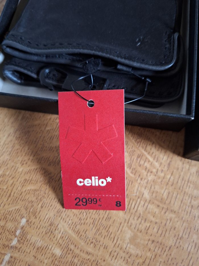 Gants en cuir neufs noirs Celio dans boîte cadeau - photo numéro 3
