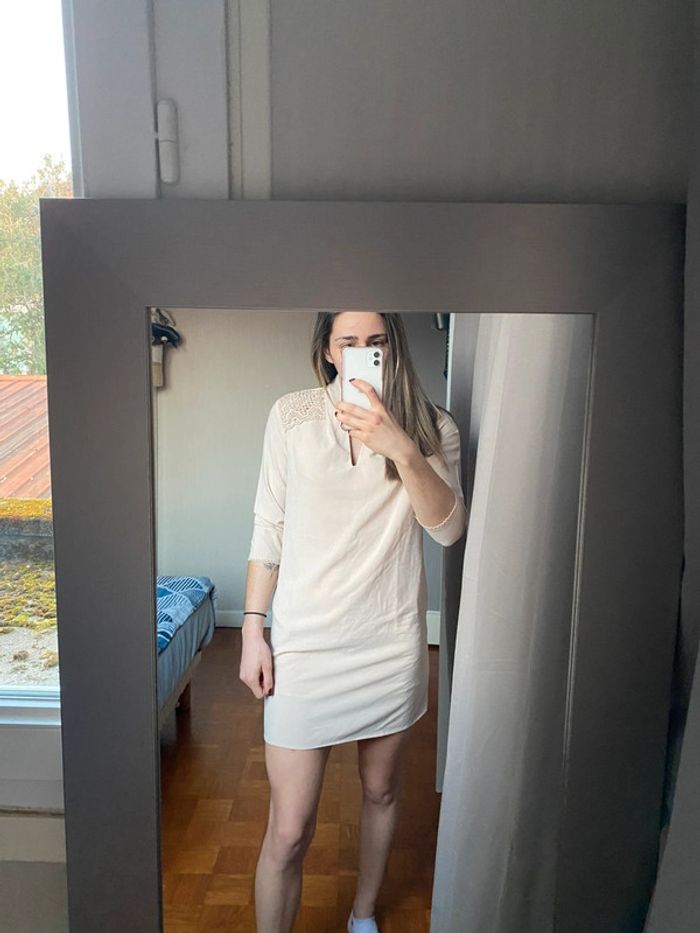 Robe beige manque 3/4 - photo numéro 4