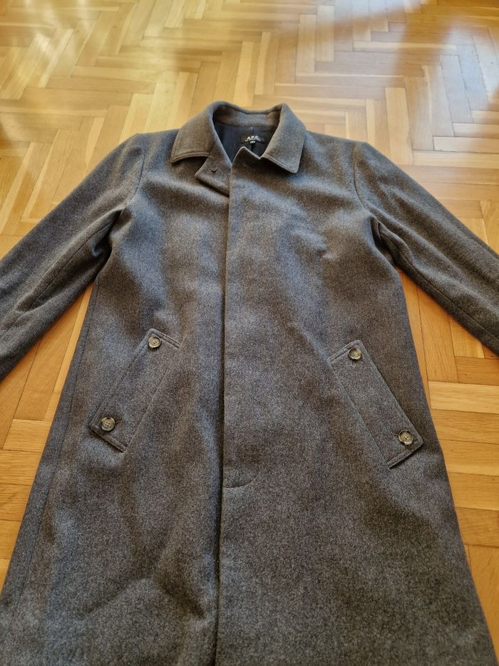 Manteau en laine APC - photo numéro 2