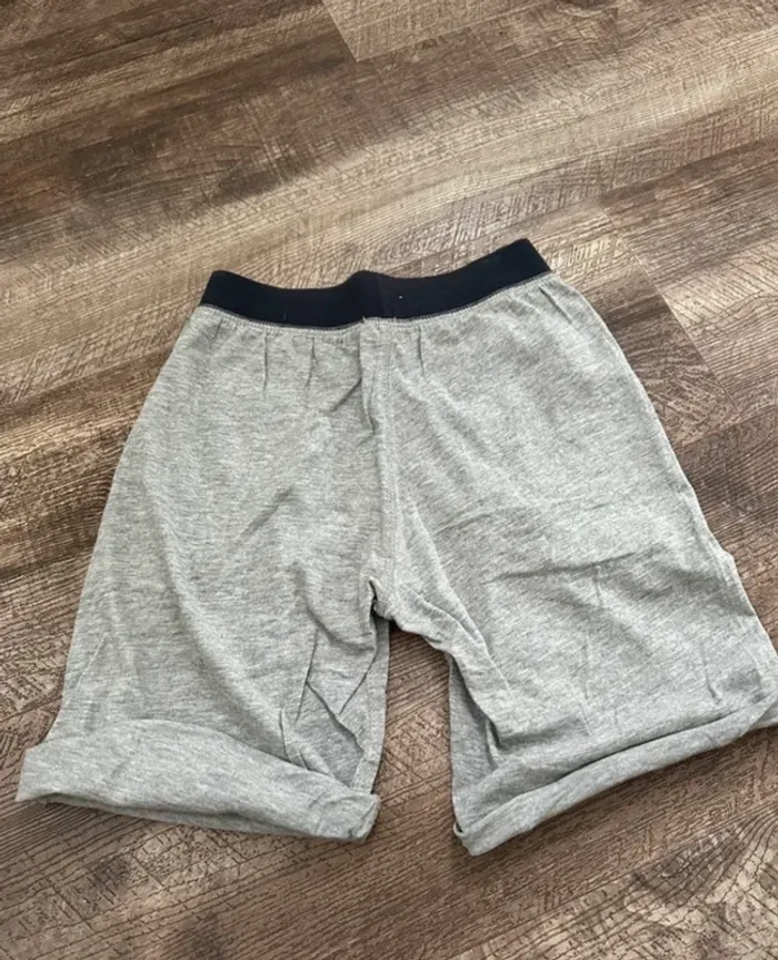 Short kiabi 10 ans - photo numéro 2