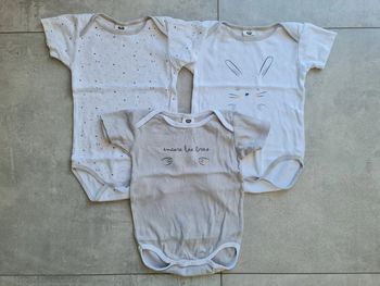 Bodies manches courtes 36 mois