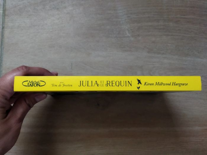 Julia et le requin de Kiran millwood hargrave - photo numéro 3