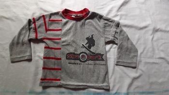 Pyjama 2 pièces gris, rouge et bleu marine motif skateboard