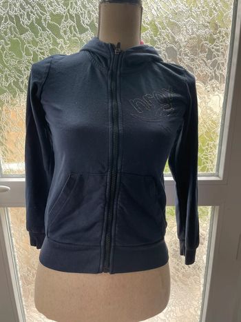 Veste de sport energetics taille 10 ans