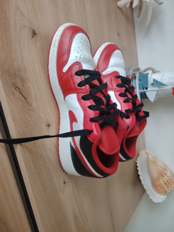 Baskets Nike unisexe pointure 38.5