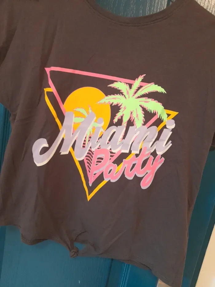 T shirt taille 12 ans - photo numéro 4