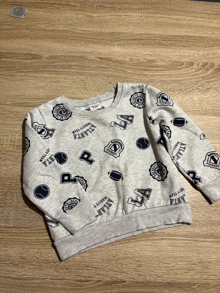Sweat gris