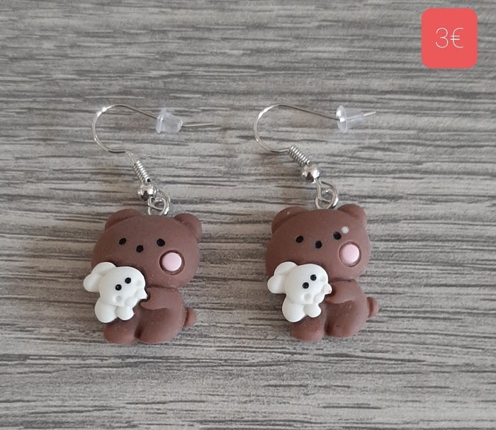 a vendre boucles d'oreilles.neuves emballees